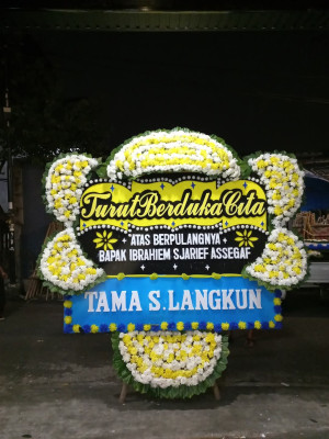 Papan Bunga Duka di Tapa